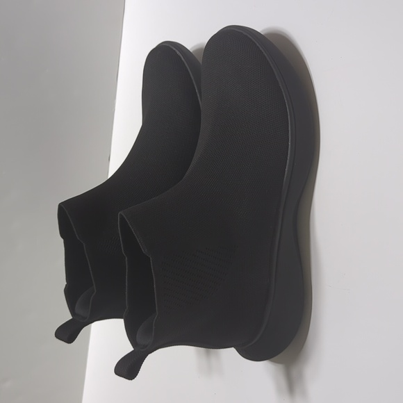 Vivaia Pull On Black Sneaker Boots Size EU 41 - US 9.5 - Picture 2 of 15